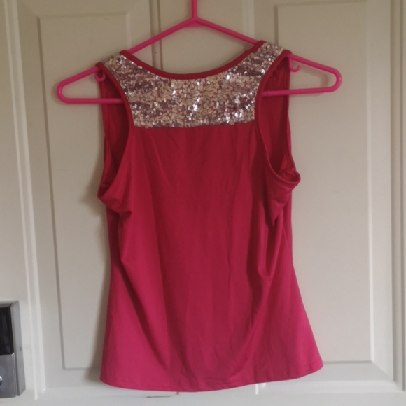 Top - Picture 2 of 2